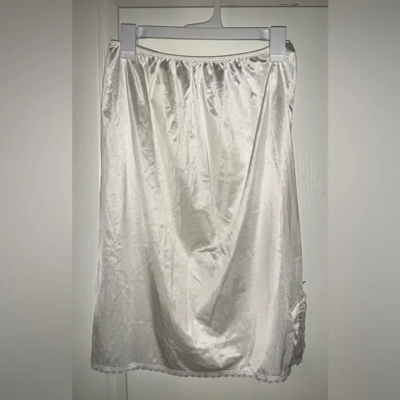 Slip - Picture 1 of 5